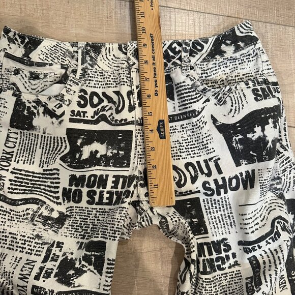 GARAGE DENIM WOMENS BLACK AND WHITE NEWSPAPER PRINT FLARE LEG JEANS 07/28 - Picture 4 of 10